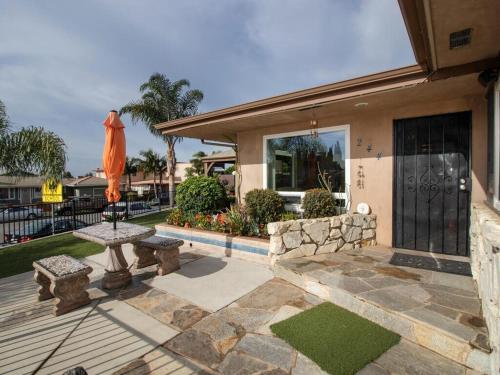 Beachtown Bella 2 bed Ocean View in Oceanside, USA