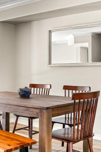 Carlsbad Village Escape 3-Bed 2,5-Bath steps from the beach in Carlsbad, USA