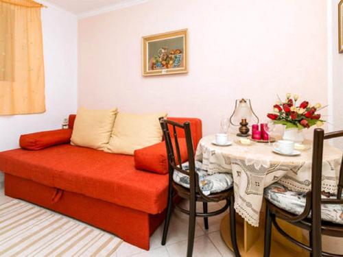 Apartments Nicol - One-Bedroom Apartment with Terrace 2