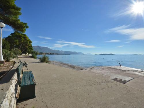 LaidBack Apartments - Two Bedroom Apartment with Terrace and Sea View Paradise