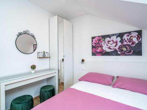 Apartment & Rooms Papa - Superior Double or Twin Room with Balcony and Partial Sea View Soba 1, Mlini (foto 3)