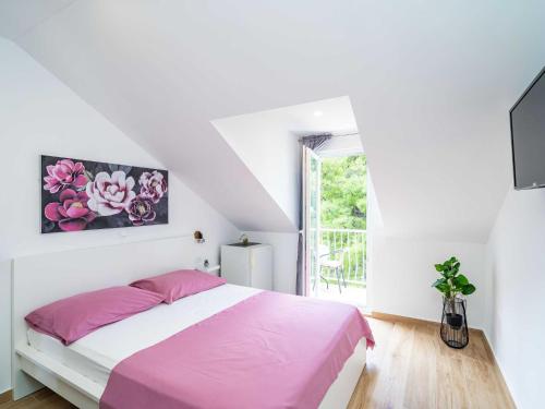 Apartment & Rooms Papa - Superior Double or Twin Room with Balcony and Partial Sea View Soba 1, Mlini (foto 4)