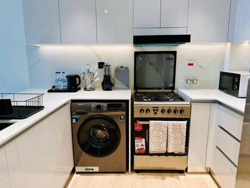 Modern 1br In Jvc Fully Furnished & Balcony, Dubai (foto 10)