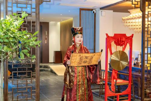 鸿胪花园酒店 入住赠送百威啤酒2瓶 鸿胪花园酒店 入住赠送百威啤酒2瓶