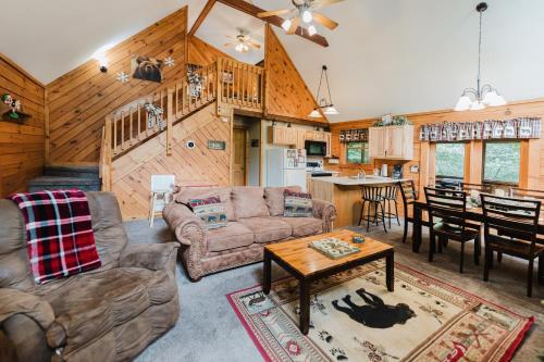 Always Christmas Cabin in Pigeon Forge, USA