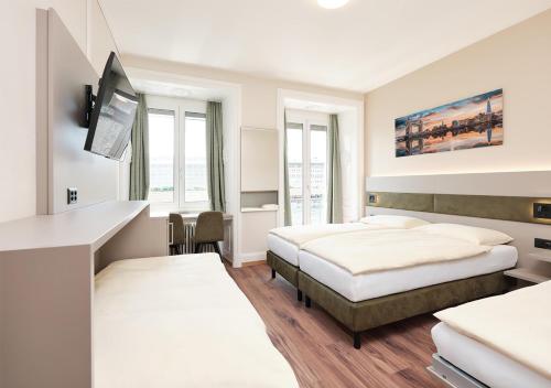 Hotel Pickwick and Pub "the room with a view" in Luzern