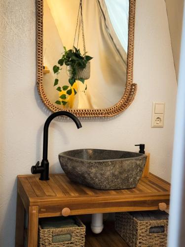 Dome by the sea in Skulte