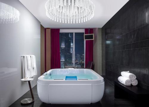 Bathroom, Sofitel Dubai Downtown Hotel in Downtown Dubai