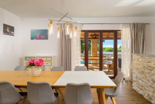 Villa Antonija by IstriaLux in Krmed