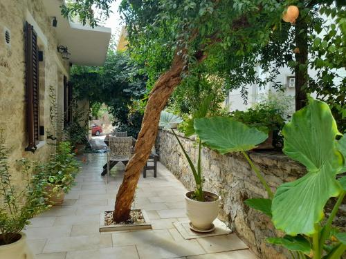 Archontiko Anastasia in Nikos Kazantzakis