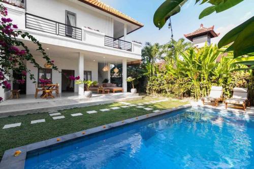 de Tropicana Villa Canggu - An Exotic 3BR Private Villa