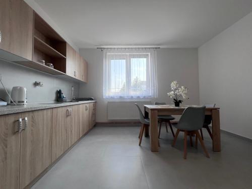 ห้องครัว, Ubytování Zátiší 3 Olomouc (Ubytovani Zatisi 3 Olomouc) in สลาโวนิน