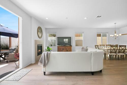 Love is All You Need in Allied Gardens