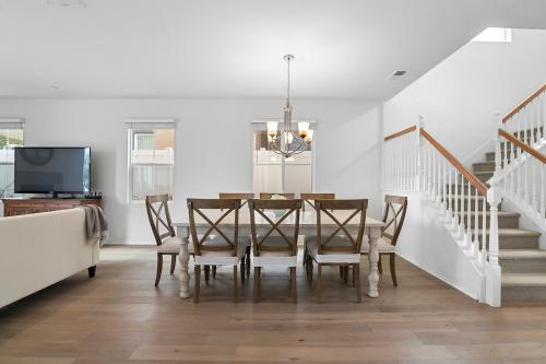 Love is All You Need in Allied Gardens