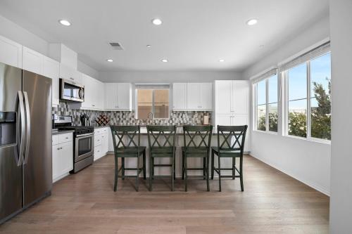 Love is All You Need in Allied Gardens