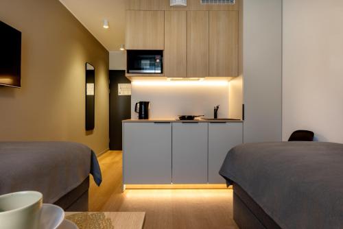 2 twin beds