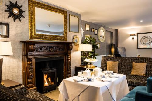 The Holt Hotel - image 2