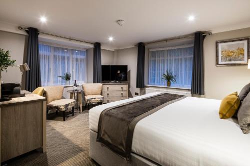 The Holt Hotel - image 7
