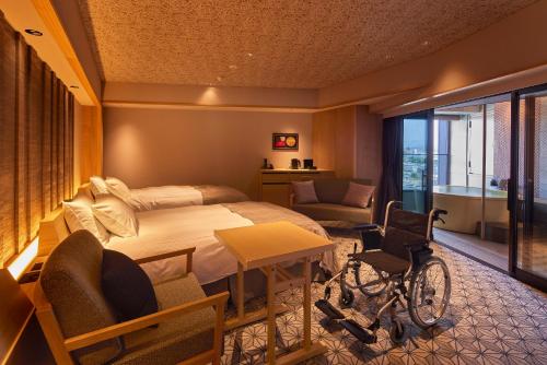 room detail thumbnail 1