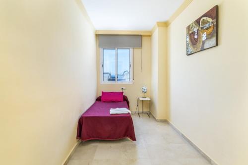 Apartamento en la playa con piscina comunitaria - image 2