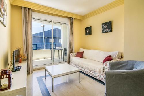 Apartamento en la playa con piscina comunitaria - image 12