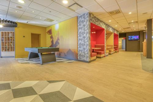 ibis Cholet - image 2