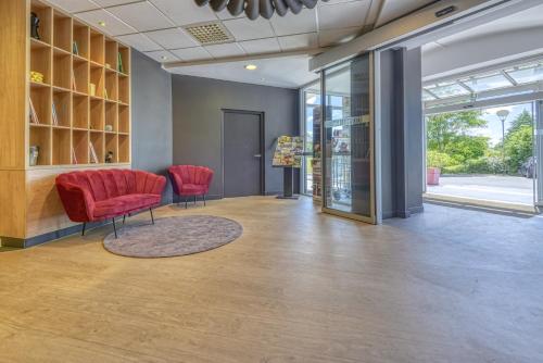 ibis Cholet - image 13