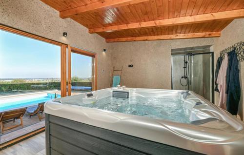 Karstais baseins, Luxury Villa in Vinogradi Ludbreski in Ludbreg