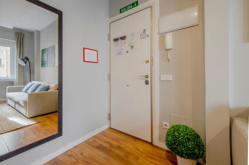 Excelente piso de 3 habitaciones en La Latina-Centro - image 11