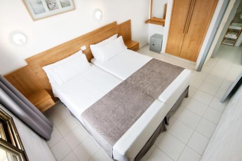 Ura Roslara - image 13