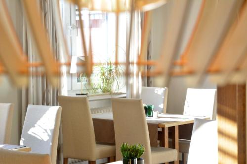 Étterem, Hotel Restaurant "Zur Post" in Holdorf