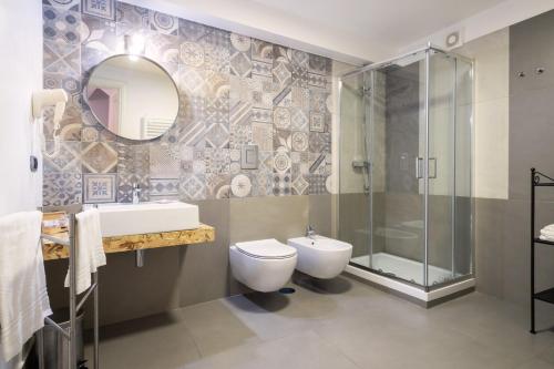 Ecce Homo 28 - image 8