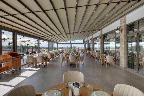 Restaurant, DEDEMAN GURE NURHAYAT THERMAL RESORT & SPA in Edremit City Center