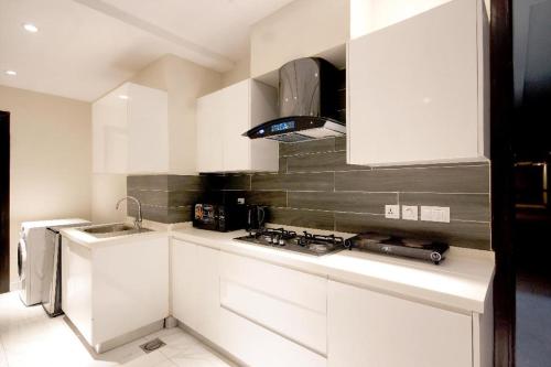BNR - The Opus Residences 1-Bed Apartment Gulberg - image 10