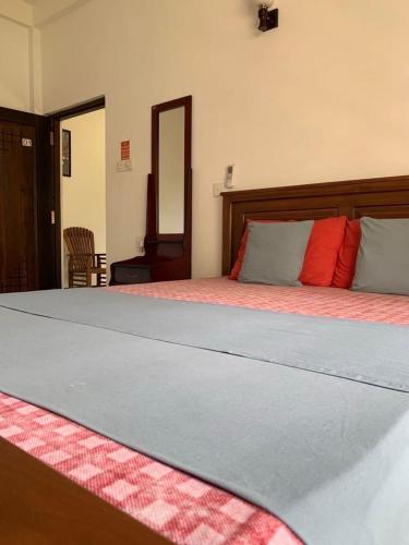 Double Room with Garden View image 2