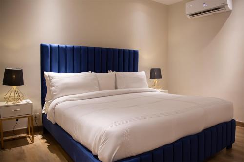 2 Bedroom Luxury Apartment - The Opus Luxury Residences by Book N Rent - image 9