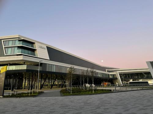 ทัศนียภาพ, เอลอฟต์ อาเบอร์ดีน ดิอีเวนต์คอมเพล็กซ์อาเบอร์ดีน (Aloft Aberdeen TECA) in สนามบิน อาเบอร์ดีน ไดซ์ 