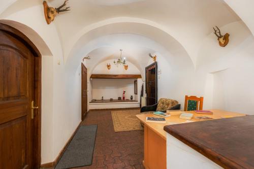 塞爾布之家旅館 (Casa cu Cerb) in 錫吉什瓦拉