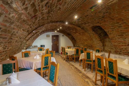 塞爾布之家旅館 (Casa cu Cerb) in 錫吉什瓦拉