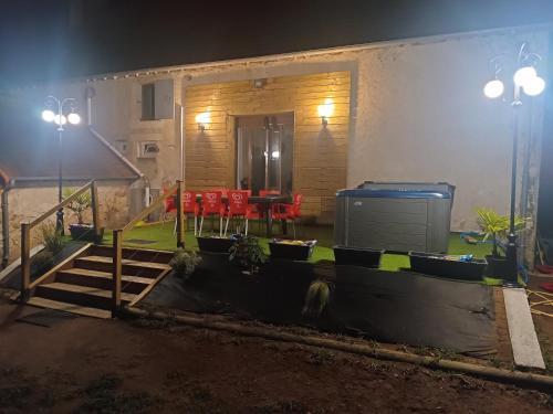 Maison Forestière en Forêt de Tronçais (Maison Forestiere en Foret de Troncais) in 布萊澤