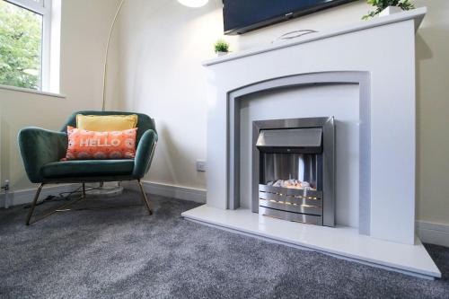 Facilities, Cosy Modern 3 Bedroom House in Bradford City in Wibsey