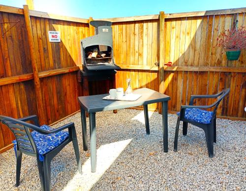 Wyposażenie, Silver Oaks Airbnb in Long Acres Country Estate