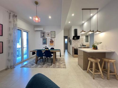 NEW! Stylish Apartment Koukaki Beautiful Balcony, Atene