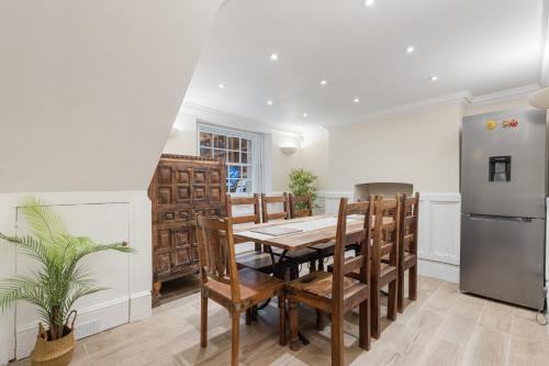 Parea Living - Spacious 4 Story House, Families, Big Groups, Londyn (zdjęcie 4)