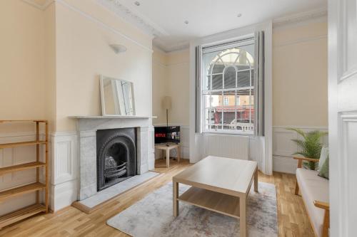 Parea Living - Spacious 4 Story House, Families, Big Groups, Londyn (zdjęcie 7)