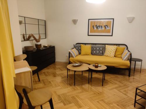 Pagkrati Apartment 80, Atény