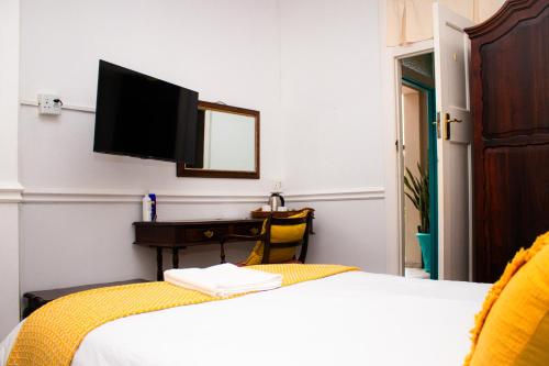 Roseland House - image 5