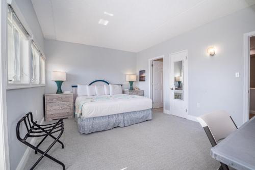 Biscayne Suites