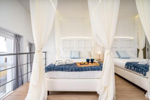 Host Wise - Elegant Loft with Historic Charm & Terrace, Portel (photo 8)