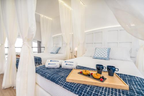 Host Wise - Elegant Loft with Historic Charm & Terrace, Portel (photo 7)